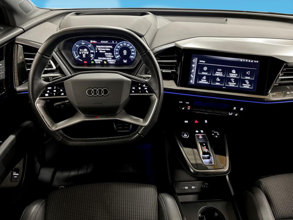 AUDI Q4 e-tron 2022