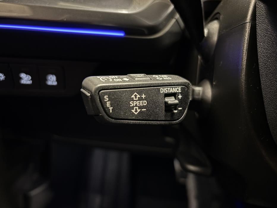 AUDI Q4 e-tron 2022