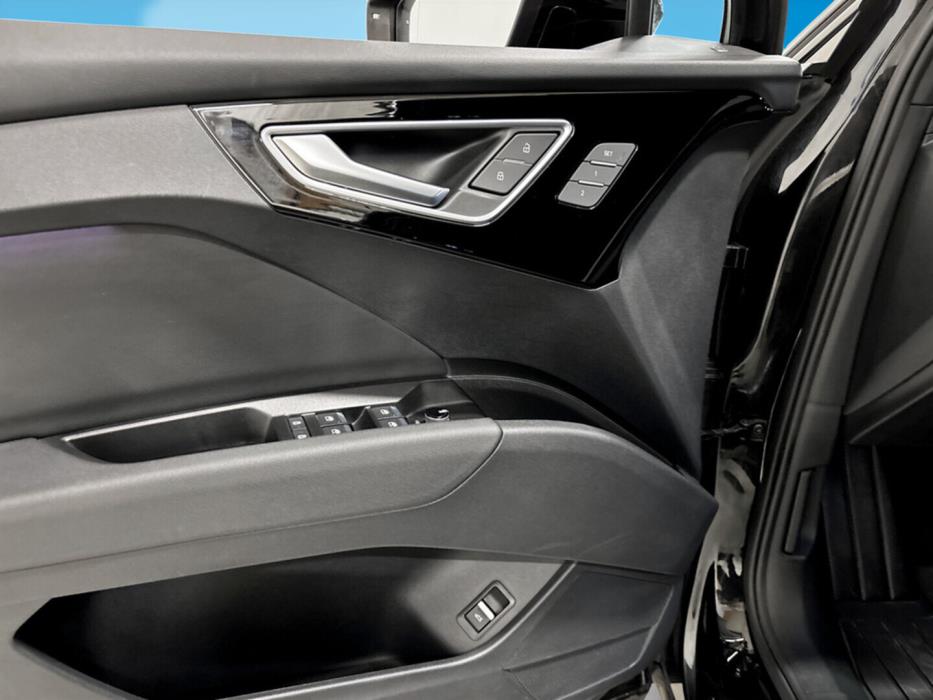 AUDI Q4 e-tron 2022