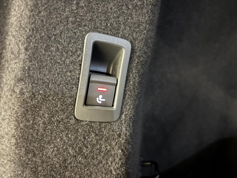 AUDI Q4 e-tron 2022