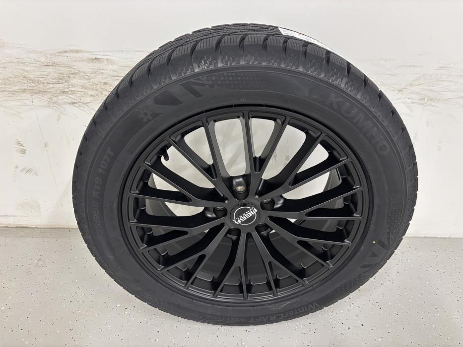 AUDI Q4 e-tron 2022
