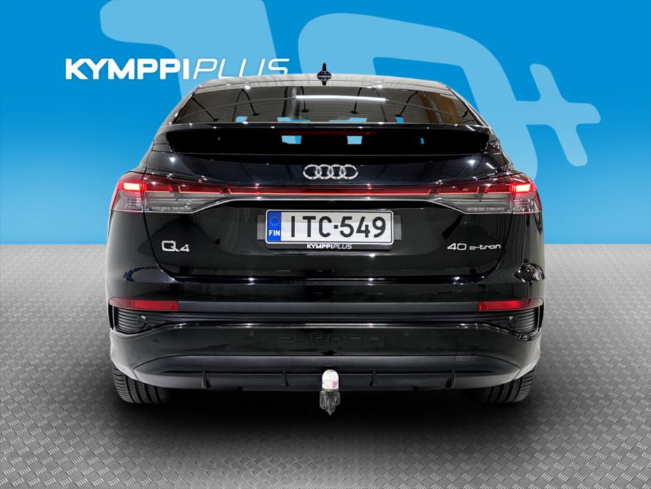 AUDI Q4 e-tron 2022