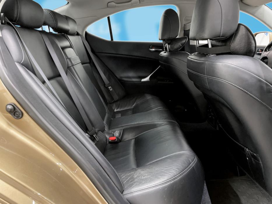 LEXUS IS 2009