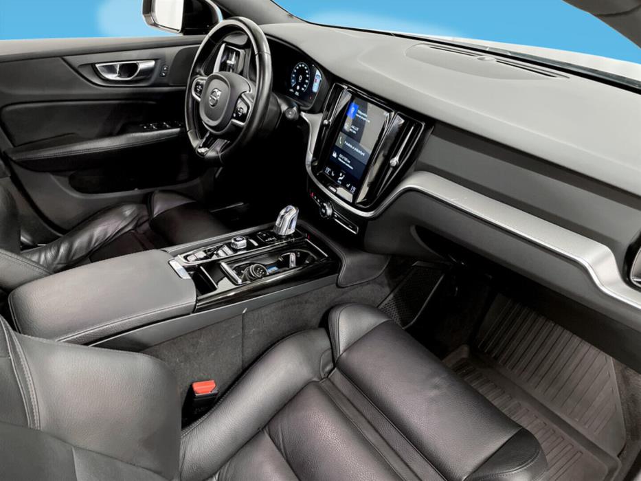 VOLVO V60 2019