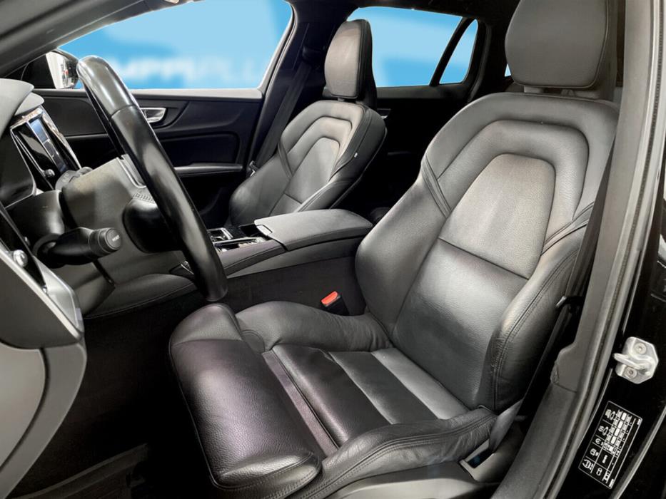 VOLVO V60 2019