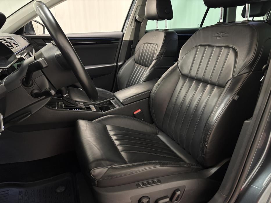 SKODA Superb 2016