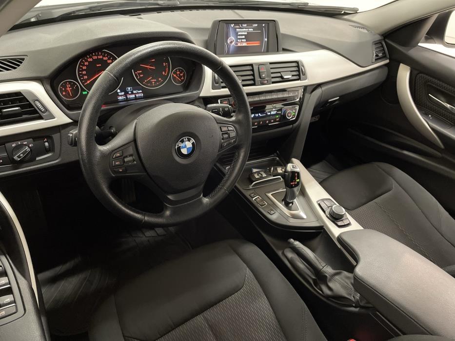 BMW 320 2016