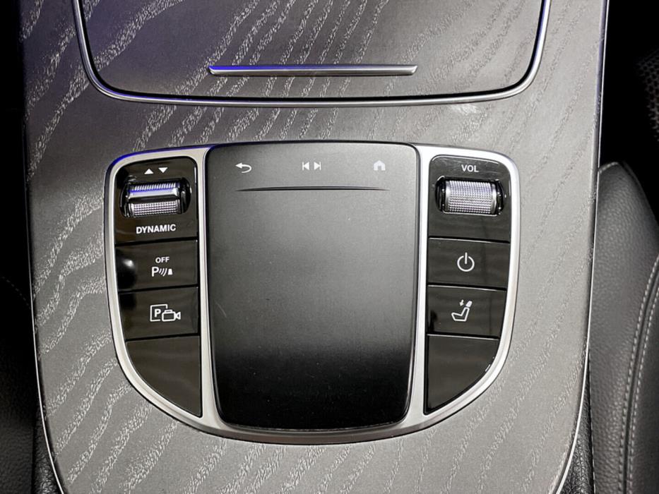 MERCEDES-BENZ E 2021