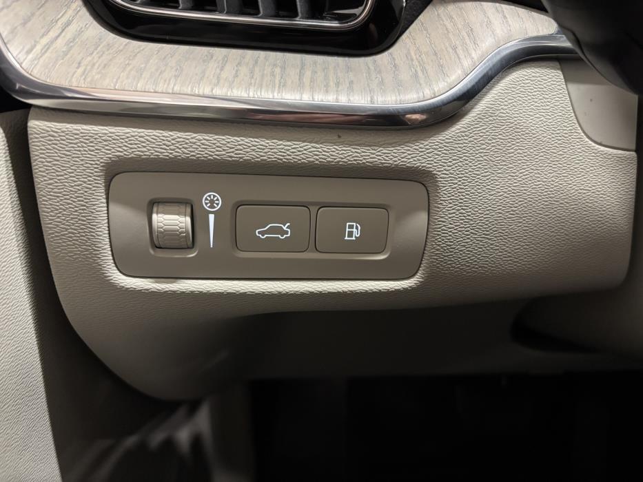 VOLVO XC60 2021