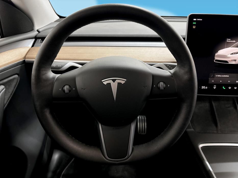 TESLA Model Y 2022