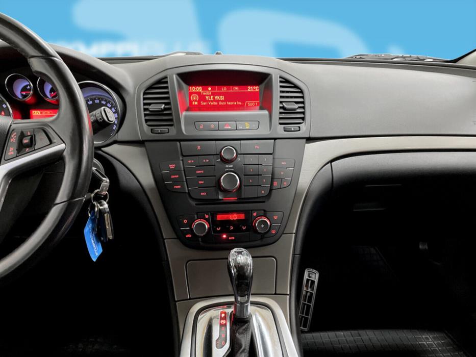 OPEL Insignia 2012