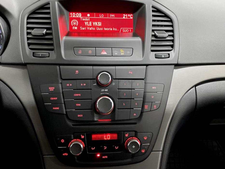 OPEL Insignia 2012