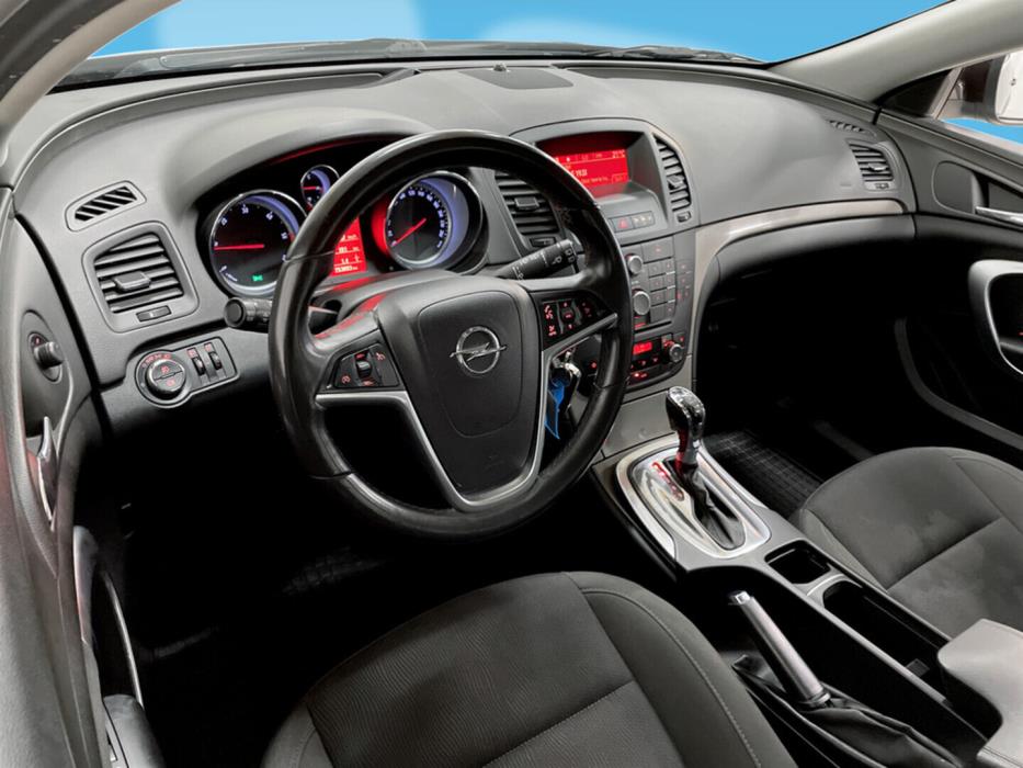 OPEL Insignia 2012