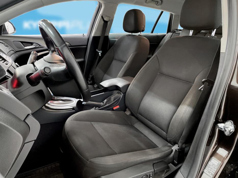 OPEL Insignia 2012