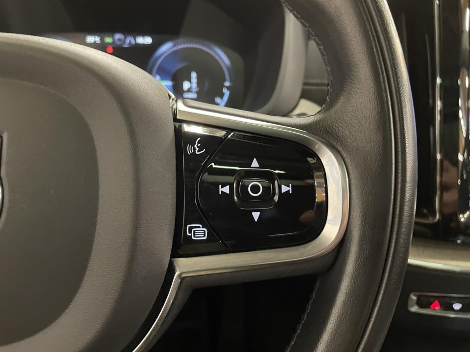 VOLVO XC60 2021