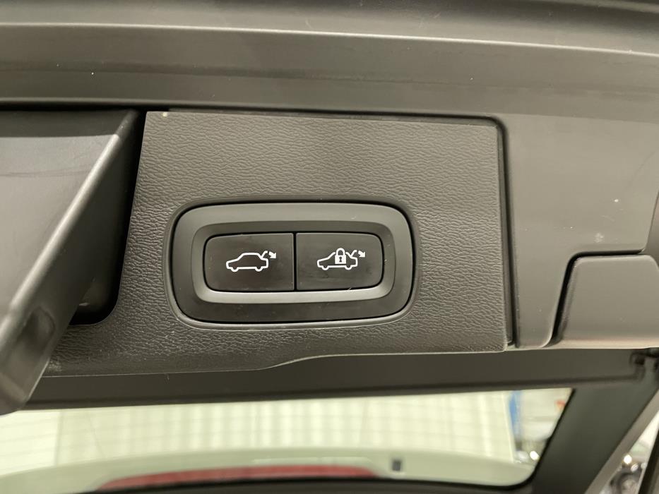 VOLVO XC60 2021