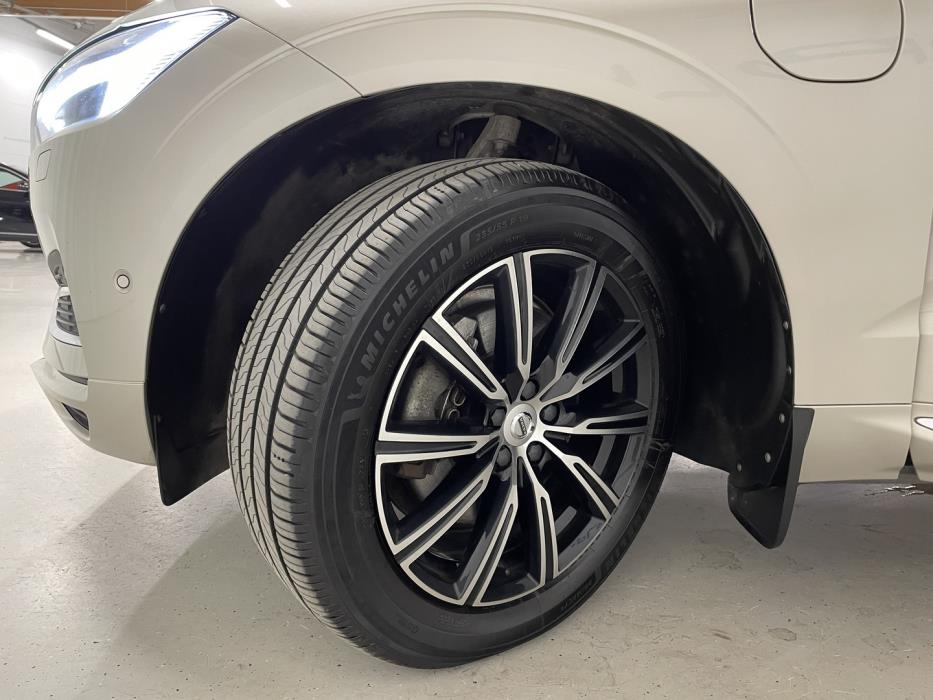 VOLVO XC60 2021