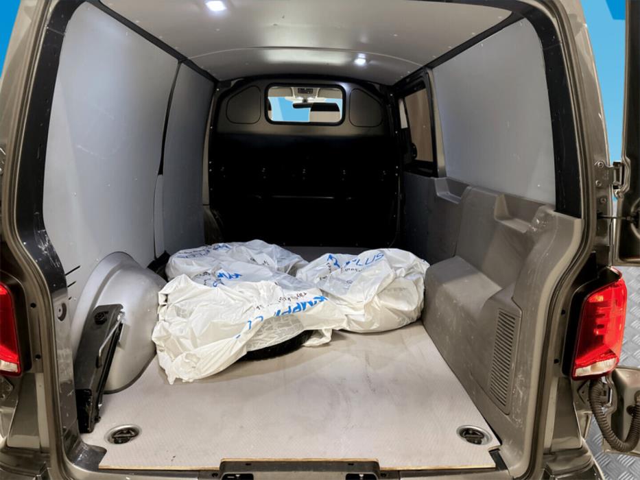 VOLKSWAGEN Transporter 2022