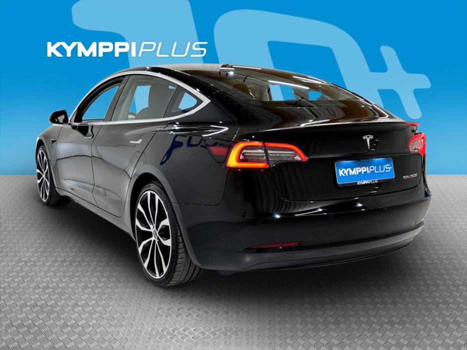 TESLA Model 3 2020