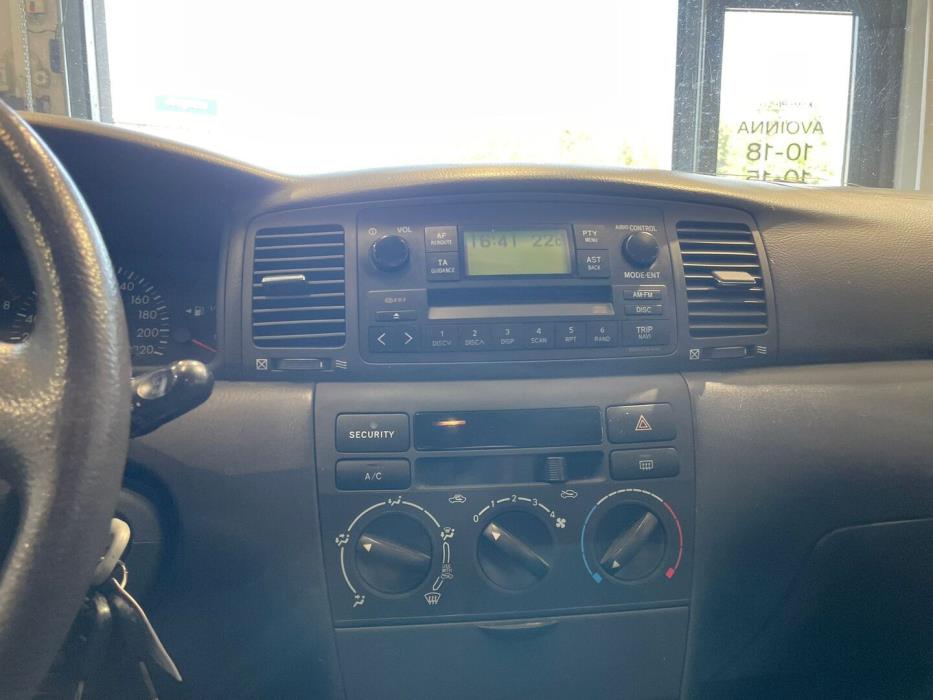 TOYOTA Corolla 2004