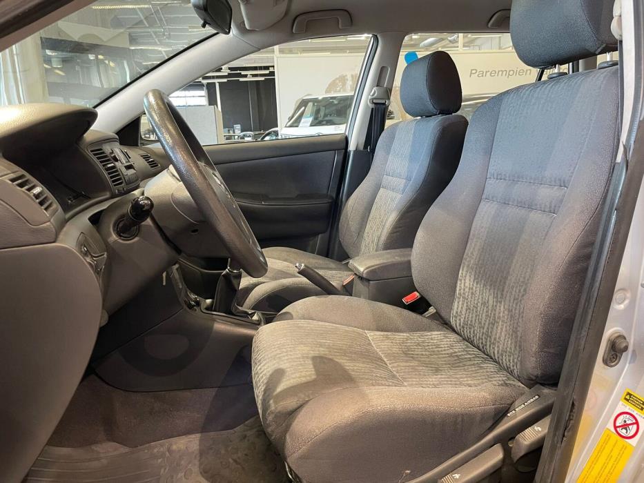 TOYOTA Corolla 2004