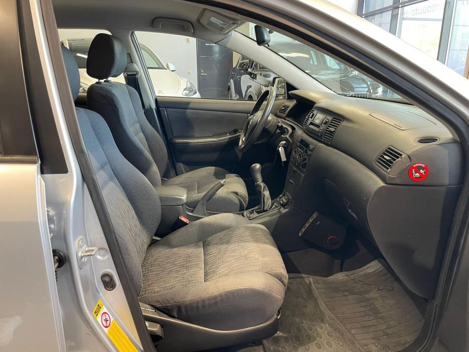 TOYOTA Corolla 2004