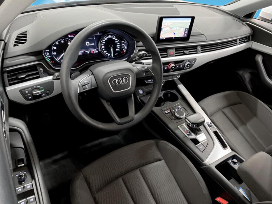 AUDI A4 2018