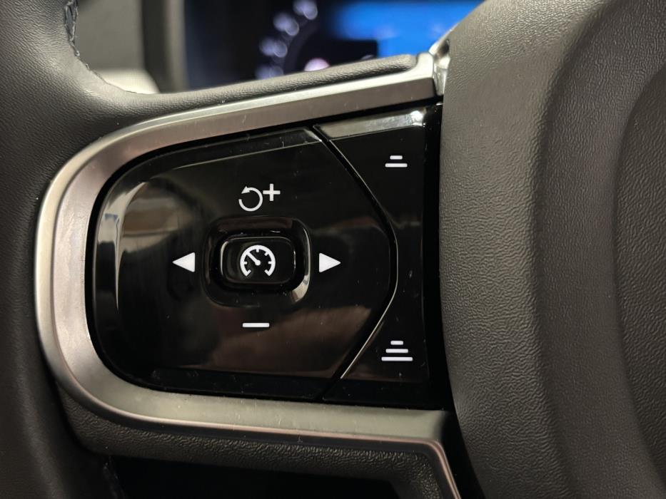 VOLVO V90 2024