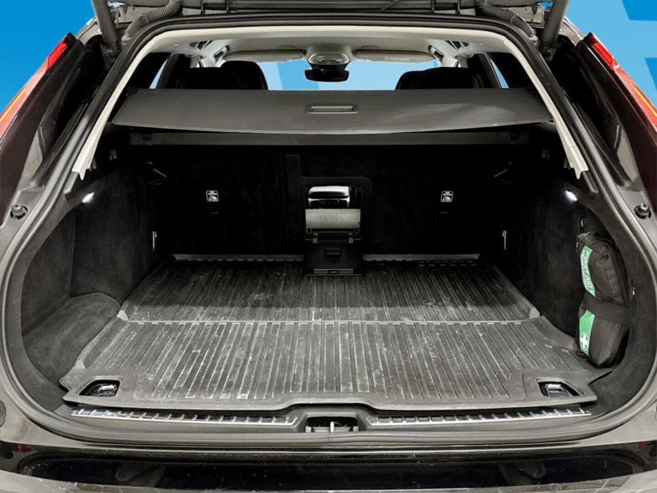 VOLVO V90 2024