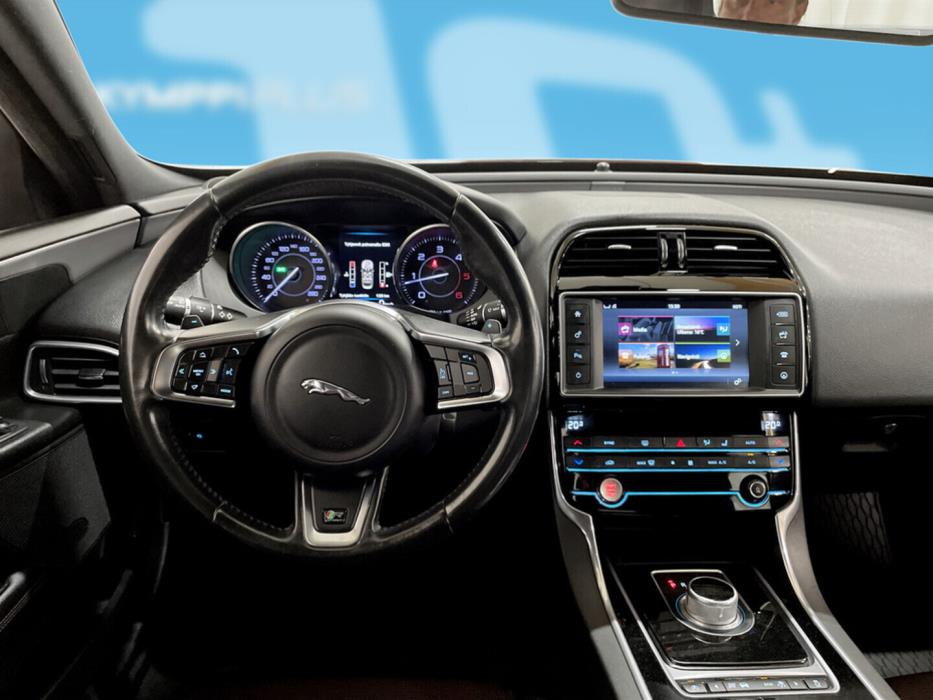 JAGUAR XE 2016