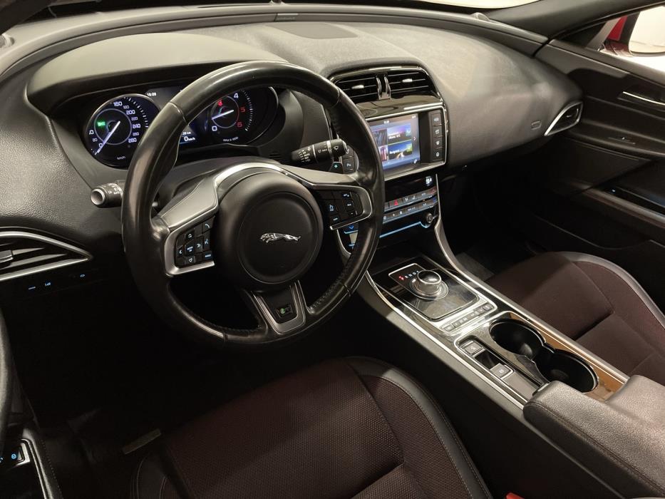 JAGUAR XE 2016
