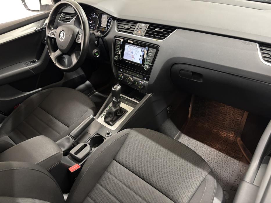 SKODA Octavia 2014
