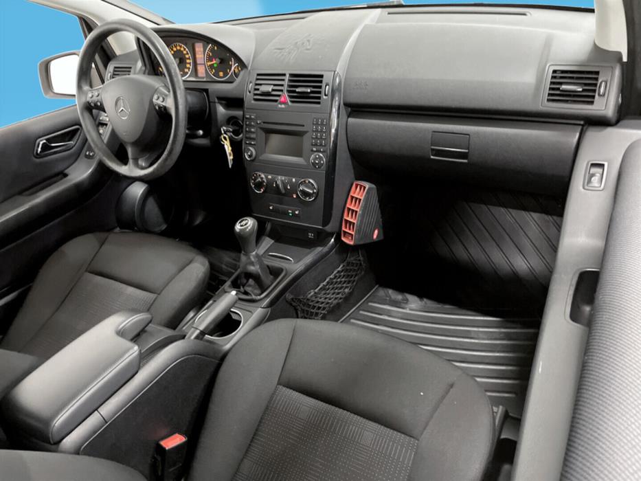 MERCEDES-BENZ A 2009