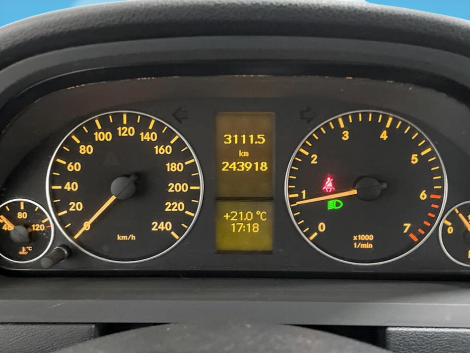 MERCEDES-BENZ A 2009