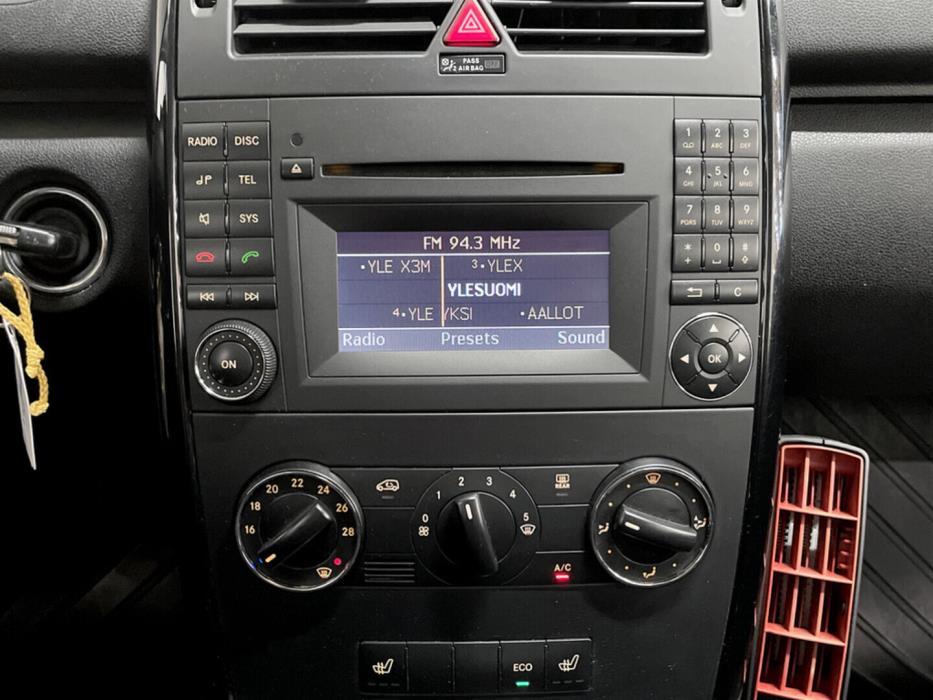 MERCEDES-BENZ A 2009