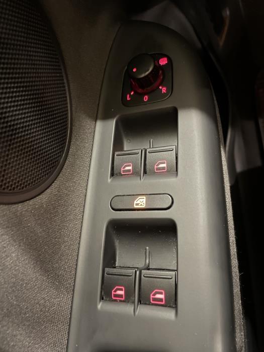 VOLKSWAGEN Golf Plus 2012