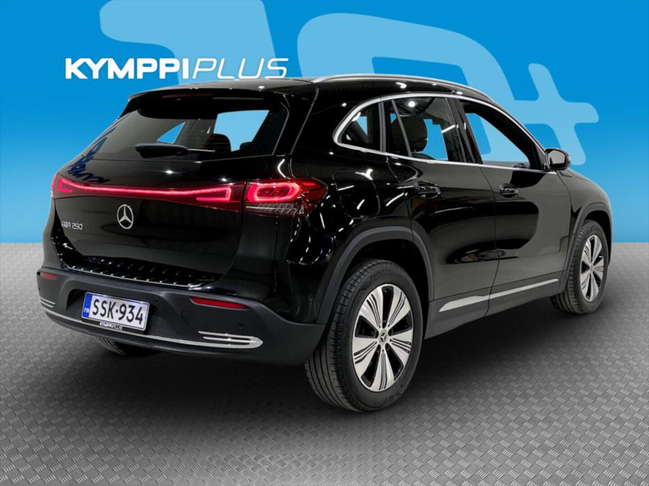 MERCEDES-BENZ EQA 2022