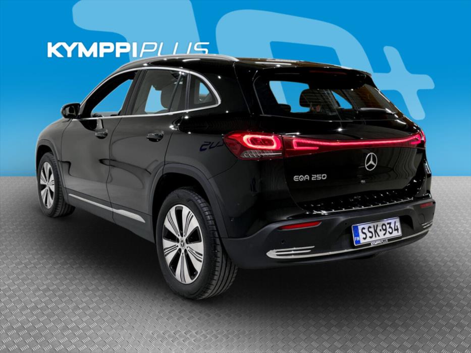 MERCEDES-BENZ EQA 2022