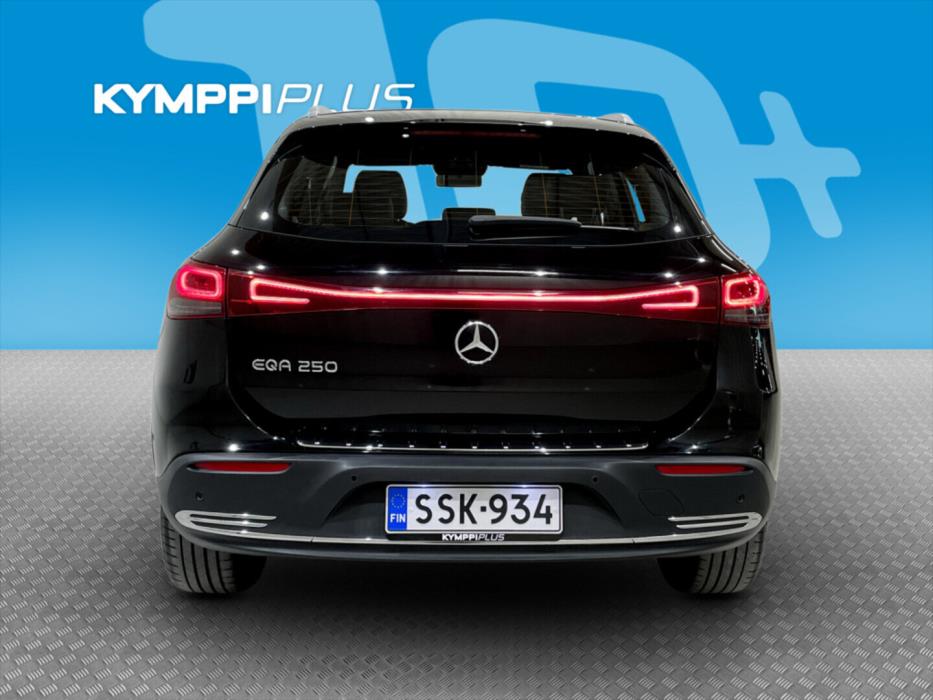 MERCEDES-BENZ EQA 2022