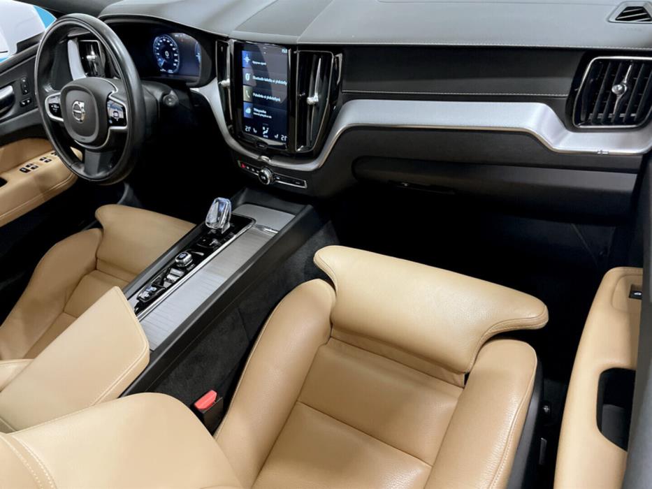 VOLVO XC60 2020