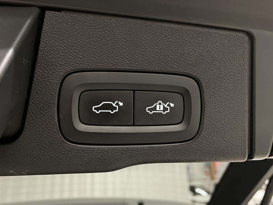 VOLVO XC60 2020