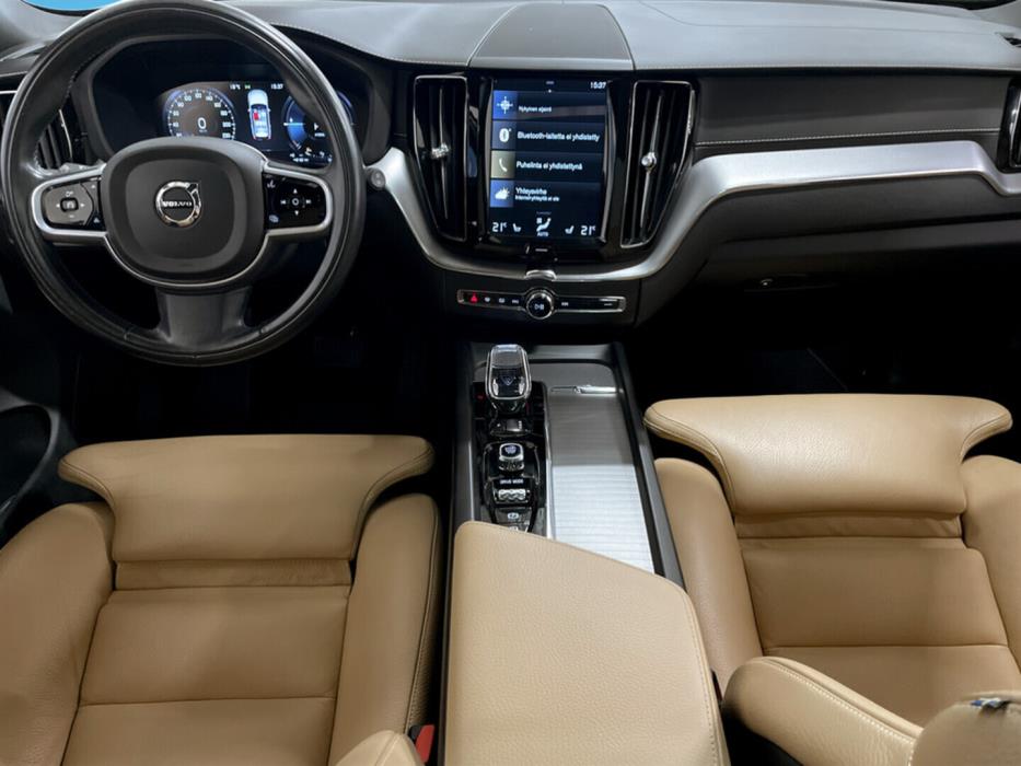 VOLVO XC60 2020