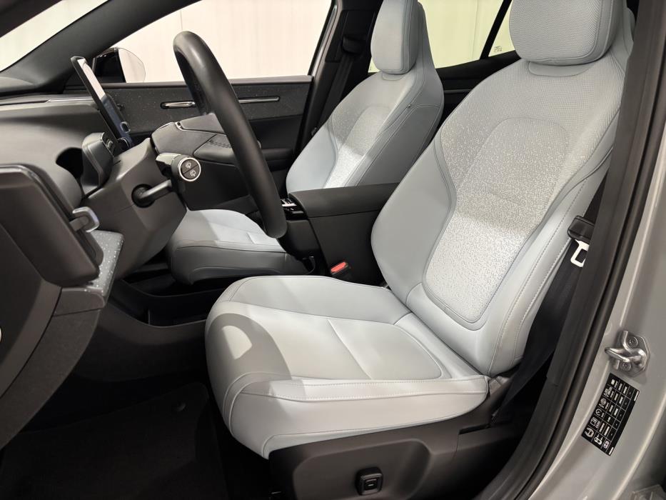 VOLVO EX30 2024