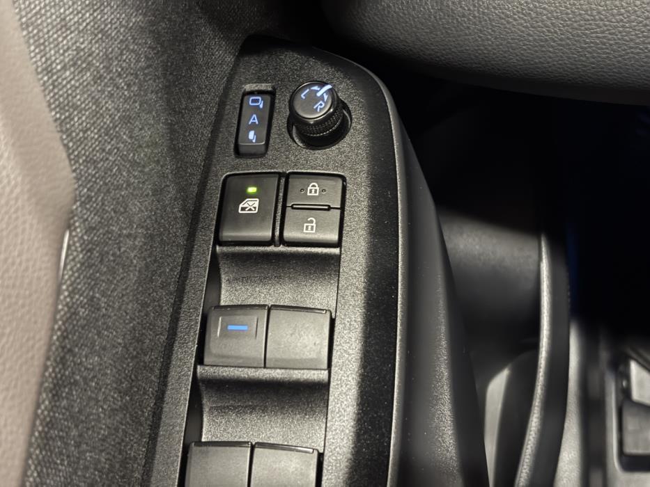 TOYOTA Yaris Cross 2022