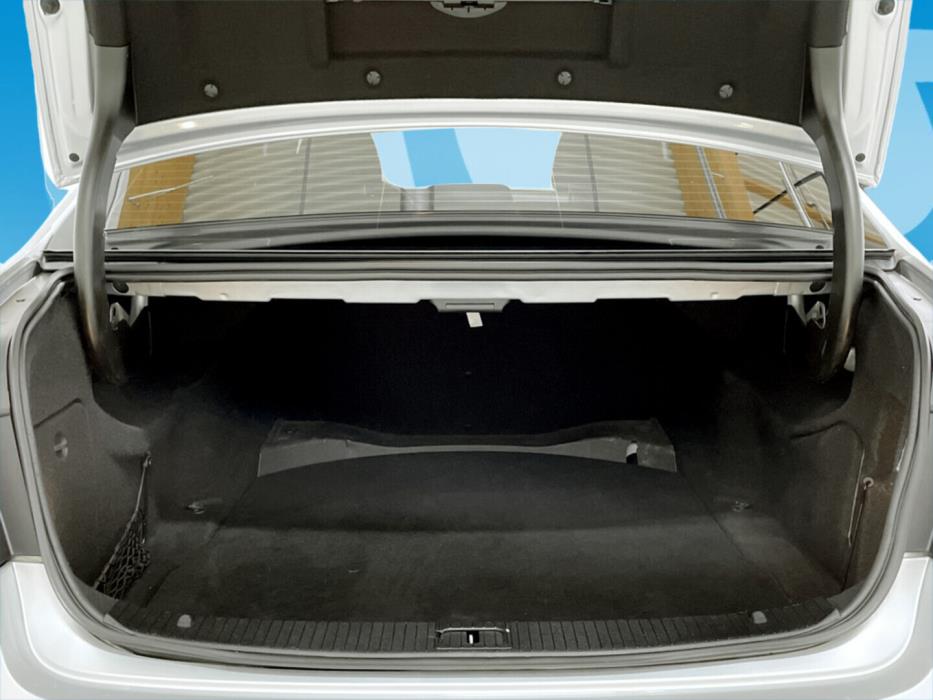 MERCEDES-BENZ E 2010