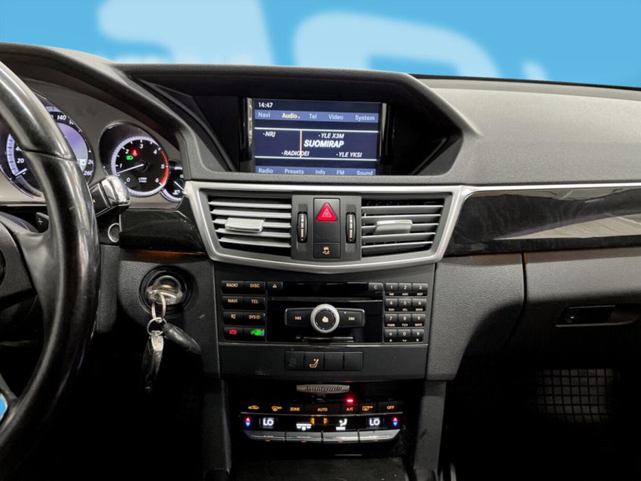 MERCEDES-BENZ E 2010