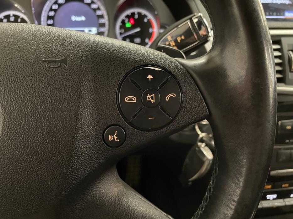 MERCEDES-BENZ E 2010