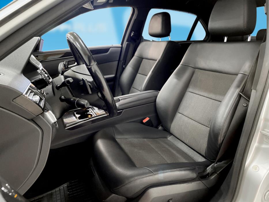 MERCEDES-BENZ E 2010