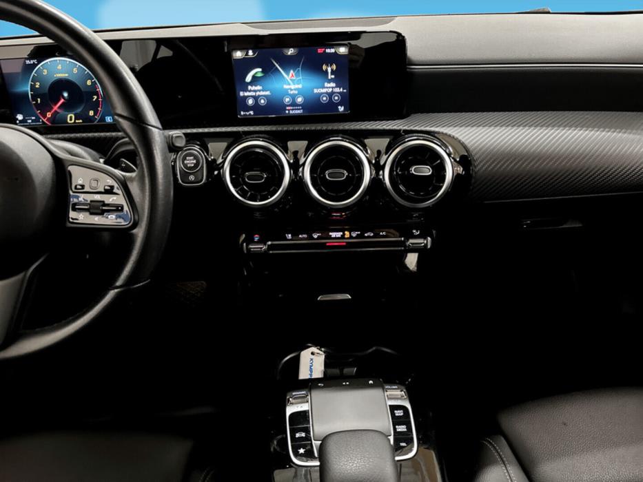 MERCEDES-BENZ A 2018