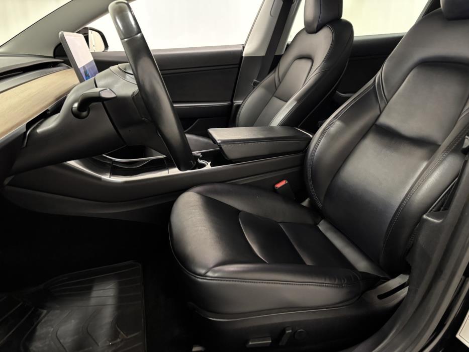 TESLA Model 3 2019